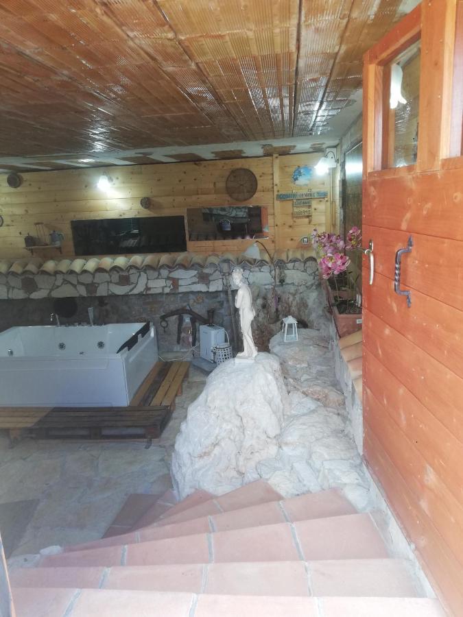 Le Capanne Di Villa Margherita Sonnino Dış mekan fotoğraf