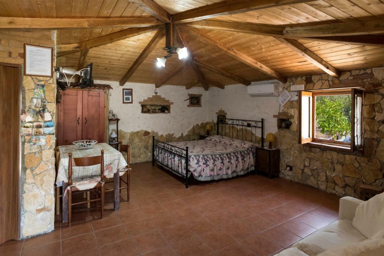 Le Capanne Di Villa Margherita Sonnino Dış mekan fotoğraf