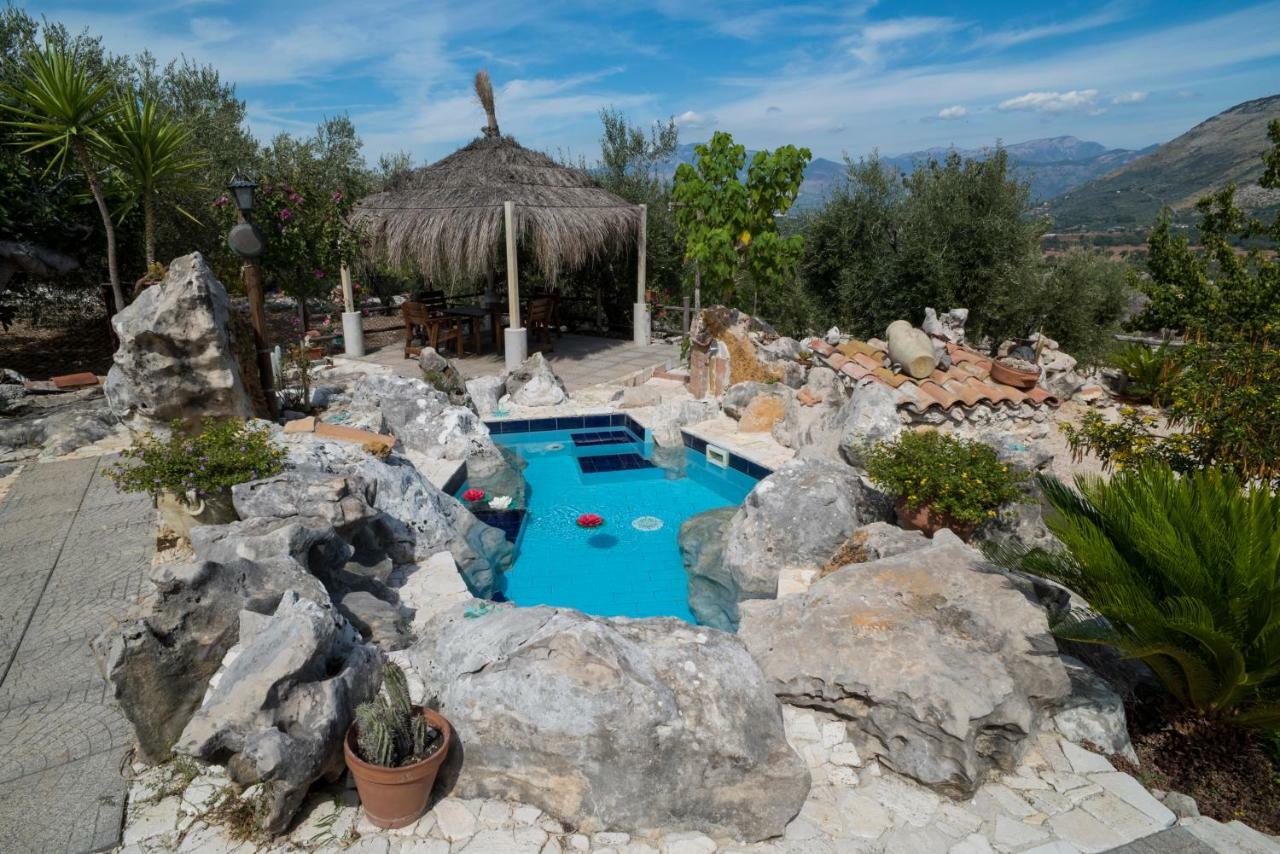 Le Capanne Di Villa Margherita Sonnino Dış mekan fotoğraf